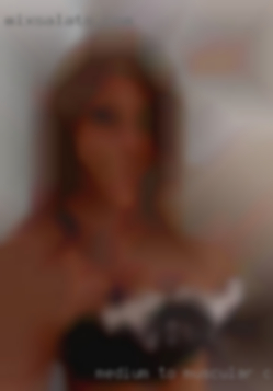 Medium to muscular couple looking for men build.